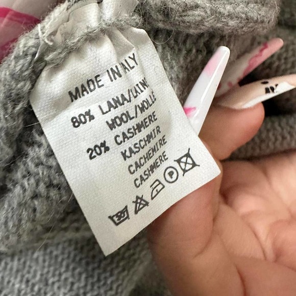 Vintage Gray with white and light blue Argyle Low neck button down by Lady A - Picture 5 of 5